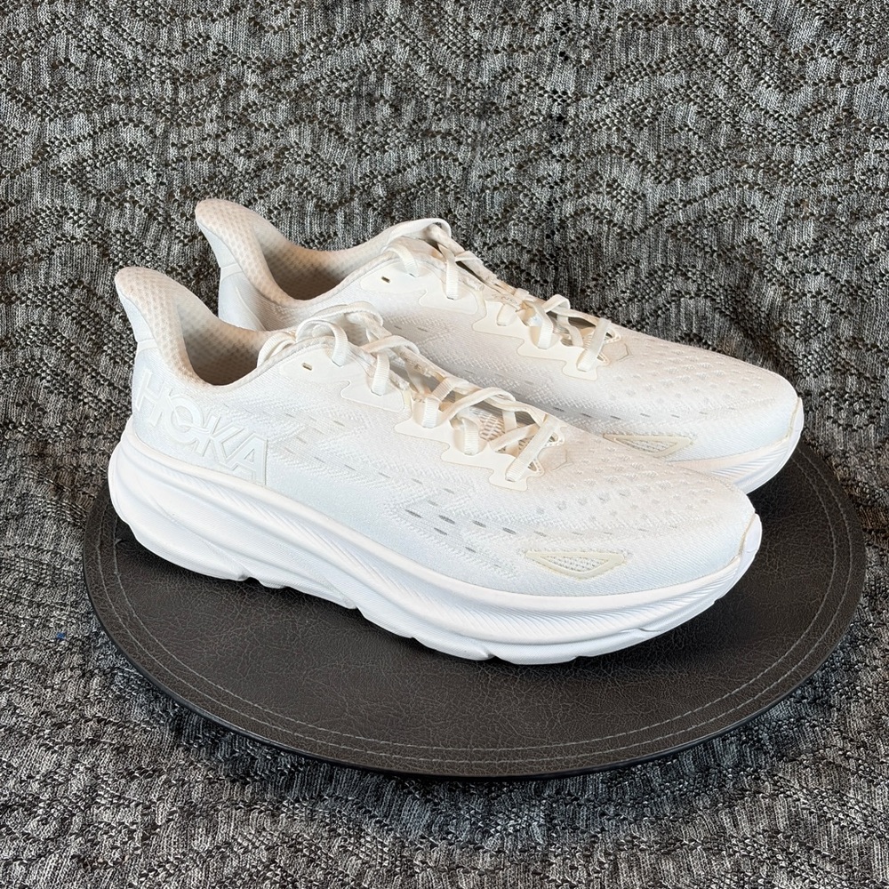 Hoka Clifton 9 Running Shoes Women's 12 White / White